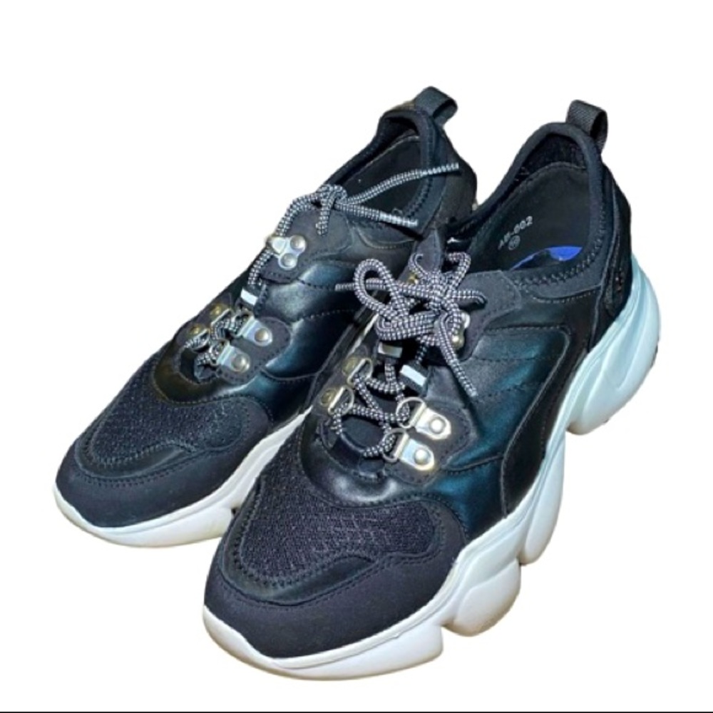 Black shoes big white sole